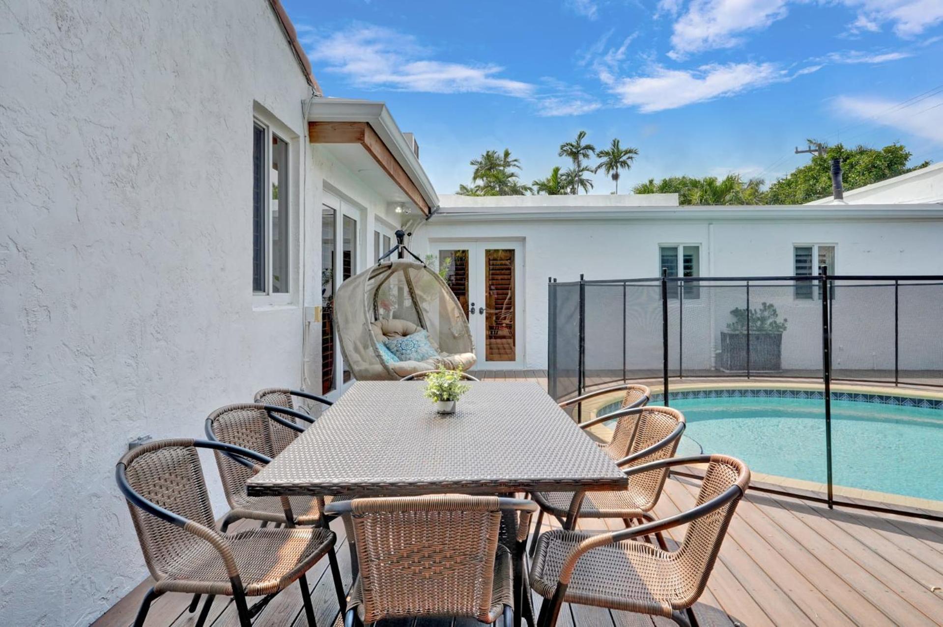 Private Pool With 5 Bedroom Retreat Hollywood Exteriér fotografie