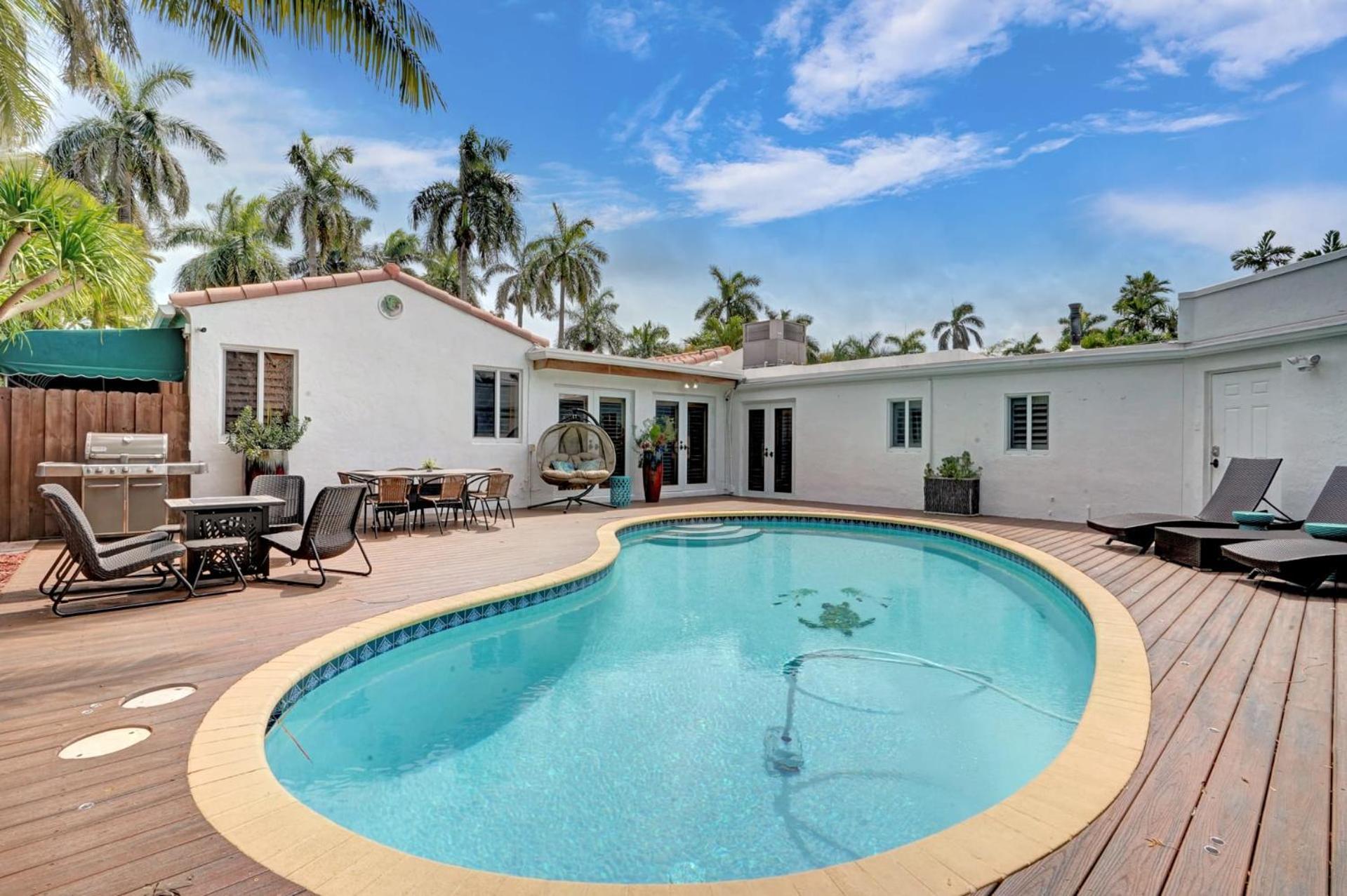 Private Pool With 5 Bedroom Retreat Hollywood Exteriér fotografie