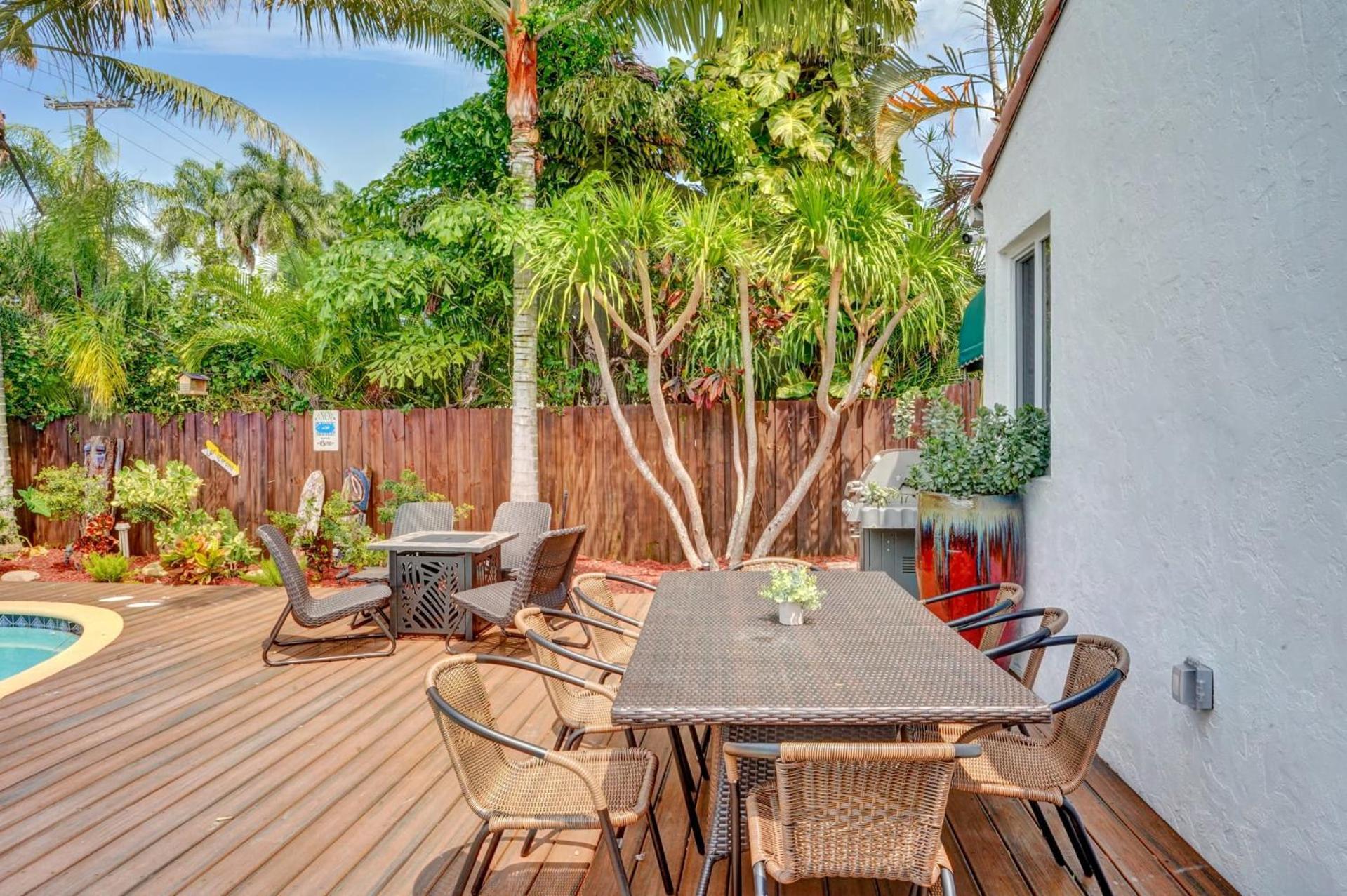 Private Pool With 5 Bedroom Retreat Hollywood Exteriér fotografie